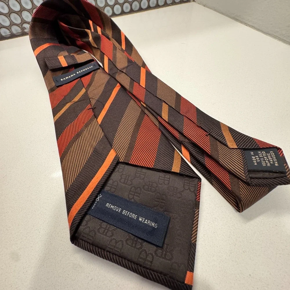Banana Republic Tie Brown Red‎ Stripe Repp Necktie Old Money USA Made 100% Silk
